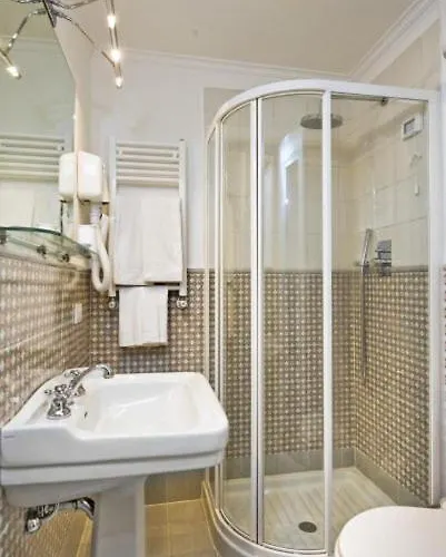 Querini 4* Rome